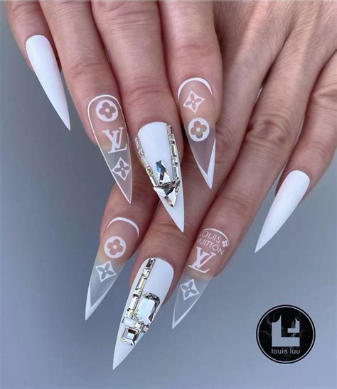 LV Nails .